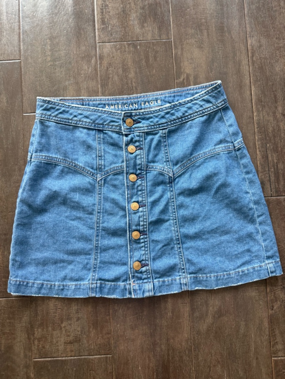 American Eagle Women’s Super Hi-Rise A-Line Denim Skirt Button Sz 8